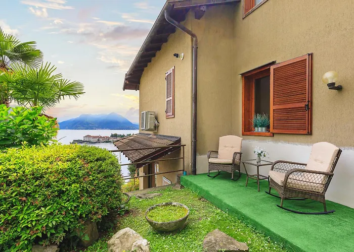 Marina Lägenhet Stresa