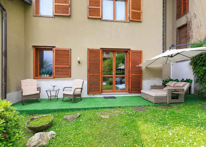 Marina Lägenhet Stresa